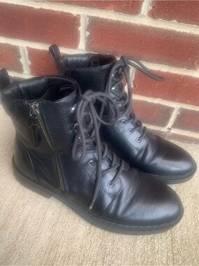 BareTraps Women's Black Lace-Up Combat Boots with Side Zip Size 9.5